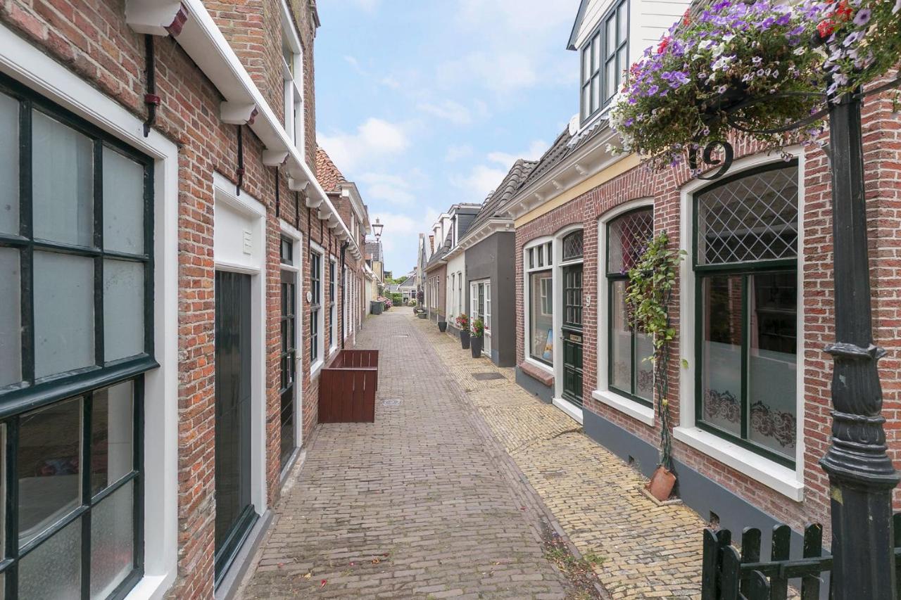 Knus Vertoeven In Een Historisch Pand In Grou. Exterior foto